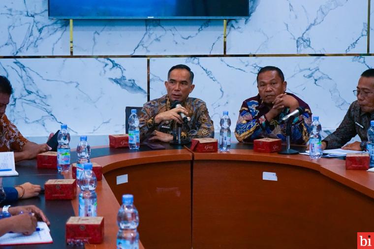 Pemkab Solok Gelar Rapat Tindak Lanjut Peningkatan Layanan RSUD Arosuka