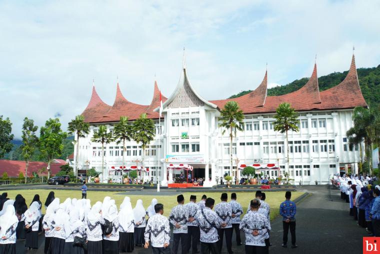 Pemko Gelar Upacara Gabungan Peringatan Hari Kesehatan, Hari Guru, HUT PGRI dan Korpri