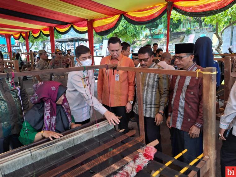 Pemko Puji Sawahlunto International Songket Silungkang Carnival