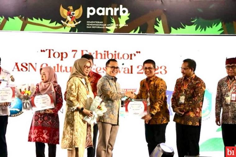 Pemprov Sumbar Raih Best Exhibitor pada Ajang ASN Cultural Fest 2023