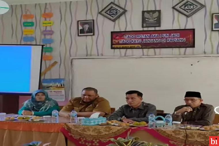 Pengelola Pendidikan Sampaikan Keluhan Dan Aspirasi Ke Komisi II DPRD Kota Bukitinggi