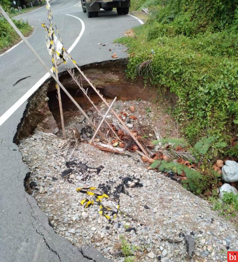 Pengendara Harus Hati-Hati, Lubang Menganga di Jalan  Nasional Tembus Cania-Api-api