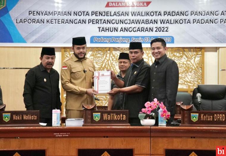 Perekonomian Padang Panjang 2022 Tumbuh 4,39 persen