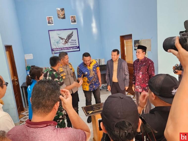 Peresmian Sekolah Calon Pengusaha SMAK Cahaya Logos Sipora Mentawai, Rektor UNP: Akan...