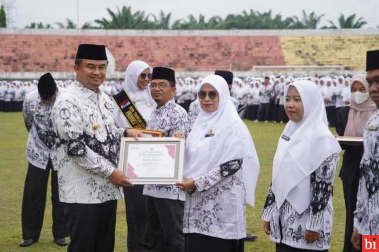 Peringatan Hari Guru Nasional, Sutan Riska Sampaikan Amanat Mendikbudristek