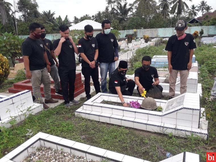 Peringati Hari Lahir Pancasila, 234 SC Regwil Pasbar Tabur Bunga Taman Makam Pahlawan