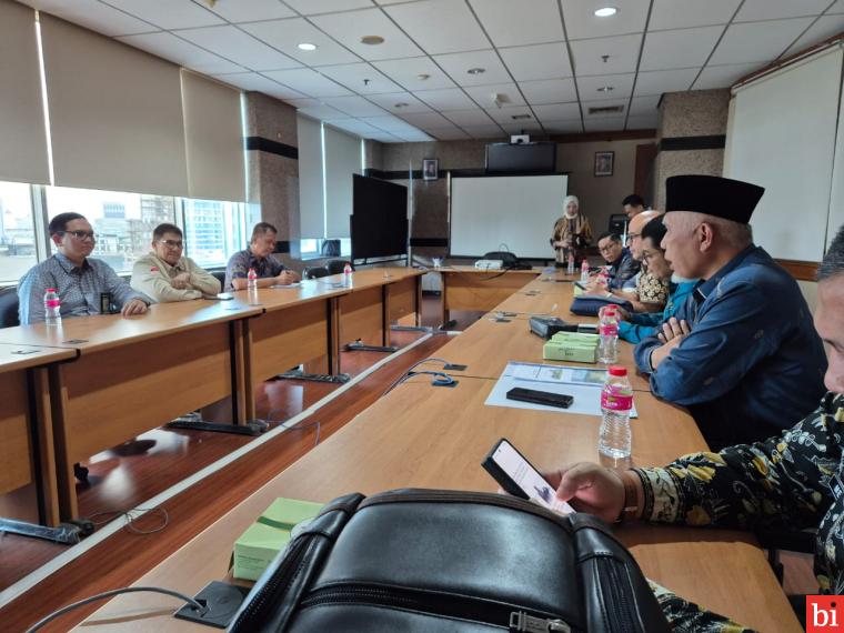 Perlancar Akses Transportasi Udara Menuju Mentawai, Gubernur Sumbar Datangi Kantor Pusat...