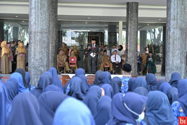 Pesan Gubernur Mahyeldi, Ketika Serahkan SK Pegawai PPPK Pemprov Sumbar