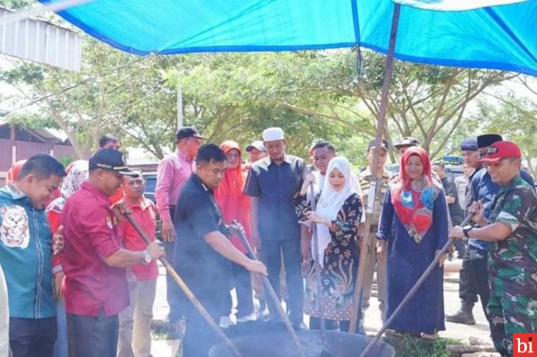 Pimpinan dan Anggota DPRD Kabupaten Dharmasraya Siap Kontribusikan Rendang untuk Korban...