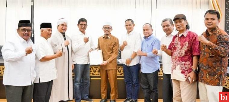 Pimpinan DPRD Sumbar Diminta Tunda Penetapan Ranperda Pemajuan Kebudayaan