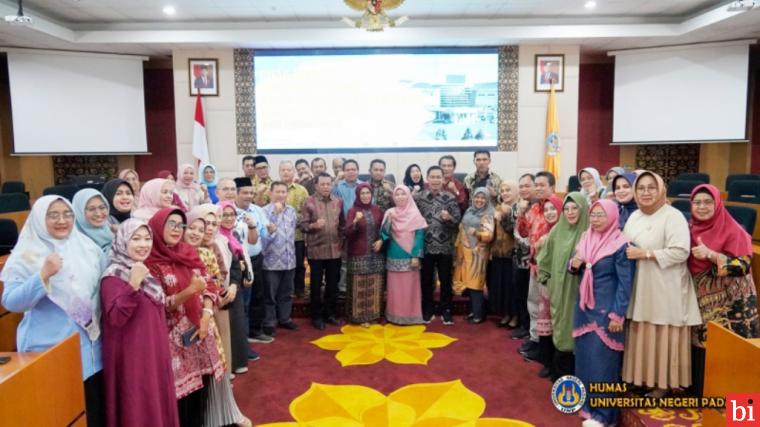 Pisah Sambut dan Silaturahmi Ketua serta Pengurus Dharma Wanita Persatuan (DWP) UNP...