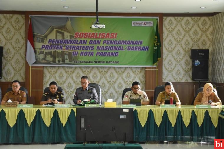 Pj. Sekda Kota Padang Minta OPD Pengampu Proyek Strategis Nasional Konsultasi Kejari