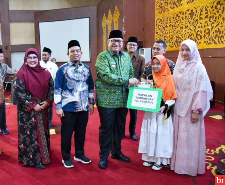 Pj Wako Padang Hadiri Wisuda Tahfiz Sekolah Alam Ar-Royyan