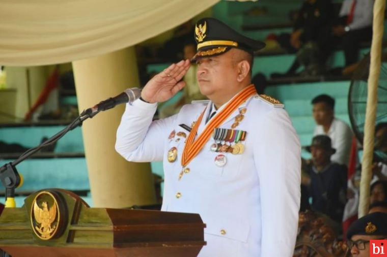 Pj Wako Padang Imbau Warga Kibarkan Bendera Merah Putih Sepanjang Agustus