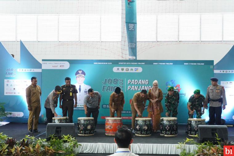 Pj Wako Sonny Buka Job Fair, Peluang Baru Pencari Kerja di Rangkaian HJK ke-234