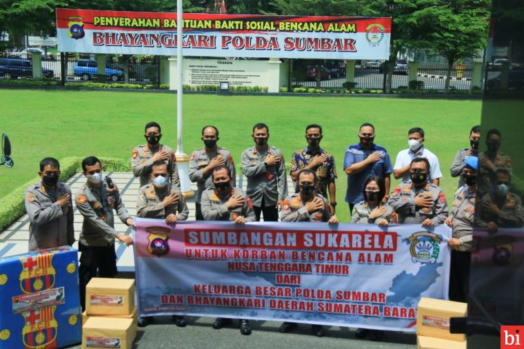 Polda Sumbar Salurkan Bantuan Kemanusiaan untuk Korban Bencana Alam di NTT