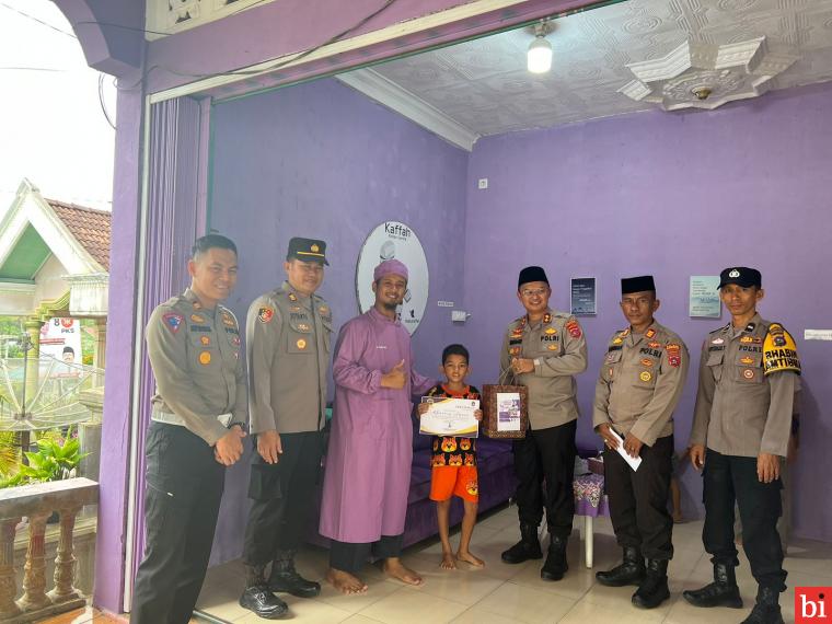 Polres Dharmasraya dan Klinik Khitan Center dr. Abdurrahman Afa Haridhi Adakan Khitan...