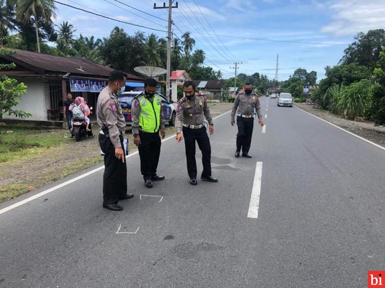 Satlantas Polres Pasbar Imbau Masyarakat Agar Waspada Berkendara Dimusim Hujan