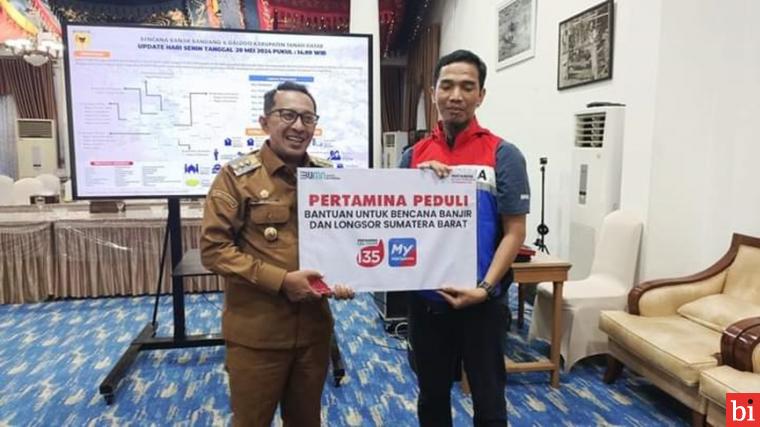 PT Kilang Pertamina Internasional Serahkan Bantuan untuk Korban Banjir Tanah Datar