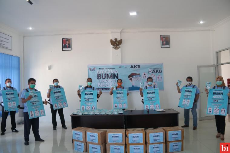 PT Semen Padang Bersama 41 BUMN di Sumbar Salurkan 10 Ribu Masker untuk Masyarakat