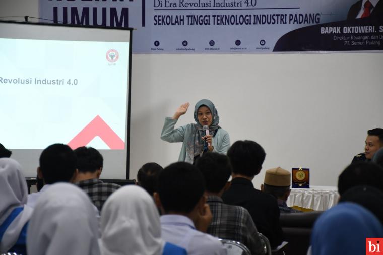 PT Semen Padang Hadir di STTIND Padang, Siska Ayu: Penguasaan Teknologi Menjadi Kunci di...