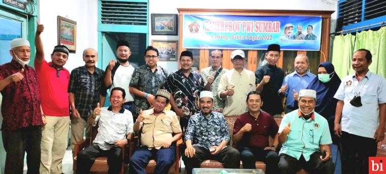 PWI Sumbar Gelar Rakerprov, Heranof Firdaus : Wartawan Jangan Hanya Bangga dengan Kartunya