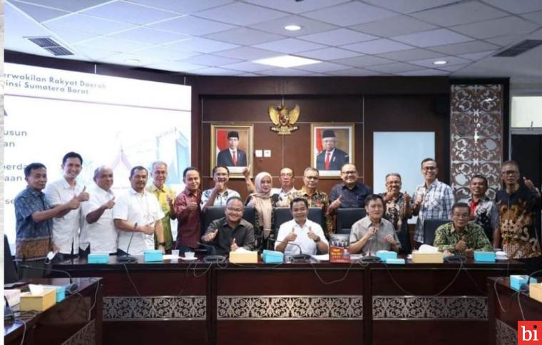 Rapat Kerja Komisi V DPRD Sumbar Bahas Ranperda tentang Pemajuan Kebudayaan