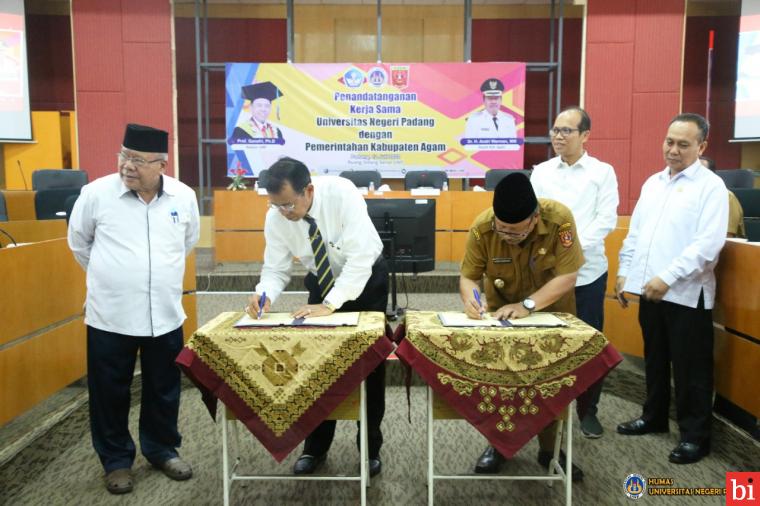 Rektor dan Bupati Kabupaten Agam Tanda Tangani Nota Kesepahaman