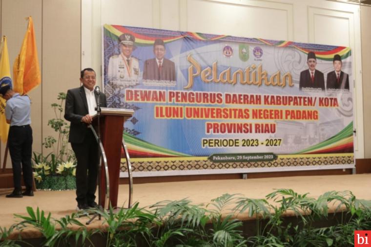 Rektor Hadiri Pelantikan DPD Iluni UNP Riau
