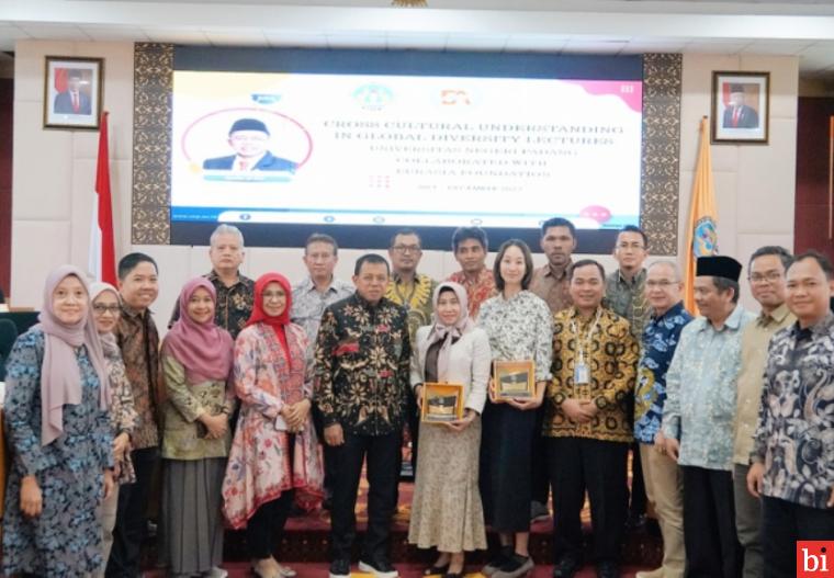 Rektor UNP Buka Kuliah Perdana Eurasia International Course