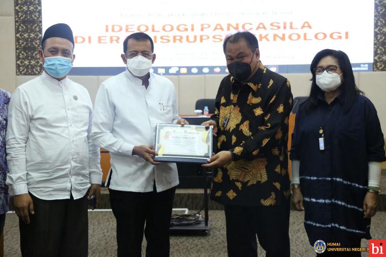 Rektor UNP Ganefri : Apresiasi dan Terima Kasih atas Kunjungan dari UIII Jakarta