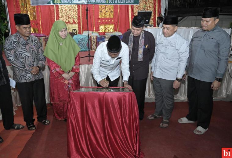 Resmikan Surau Gadang Aru, Gubernur Mahyeldi Tegaskan Pentingnya Semangat Kembali ke Surau