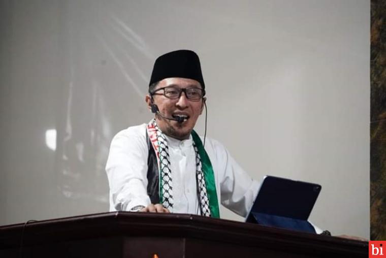 Safari Ramadhan ke Pabalutan, Bupati Eka Putra Serahkan Bantuan Untuk Masjid dan Balai...