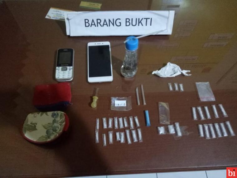 Satresnarkoba Polres Pariaman Bekuk Pembawa 33 Paket Sabu di Sungai Limau