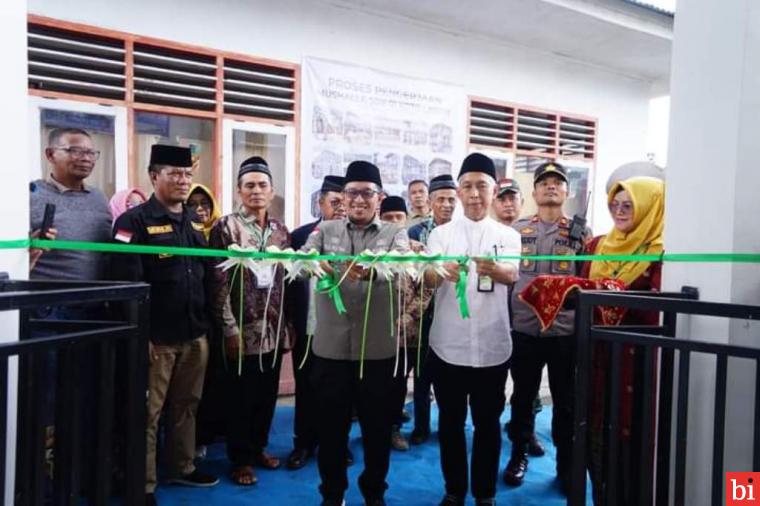 SDN 01 Koto Laweh Punya Mushalla Baru,  Bupati Eka Putra Dan Ketua BAZMA Pusat Gunting...