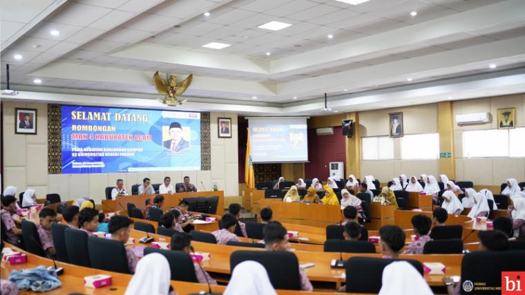 Sekretaris UNP Sambut Kedatangan Rombongan Siswa MAN 4 Kabupaten Agam