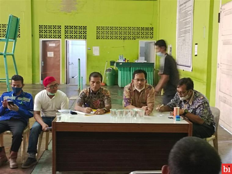 Semen Padang Gelar Kejuaraan Bulu Tangkis Antar Kelurahan, Delapan Tim Perebutkan Hadiah...