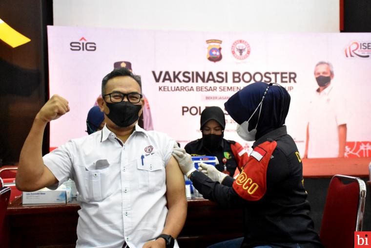 Semen Padang Kerja Sama dengan Polda, Gelar Vaksin Booster untuk Karyawan dan Keluarga