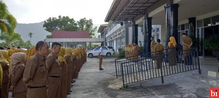 Sidak Hari Pertama Kerja di Dinkes Padang, Semua ASN Hadir Tepat Waktu