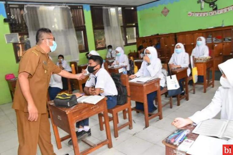 Sidak Prokes Covid-19 di Sekolah, Wawako Hendri Septa Temukan Hal Ini