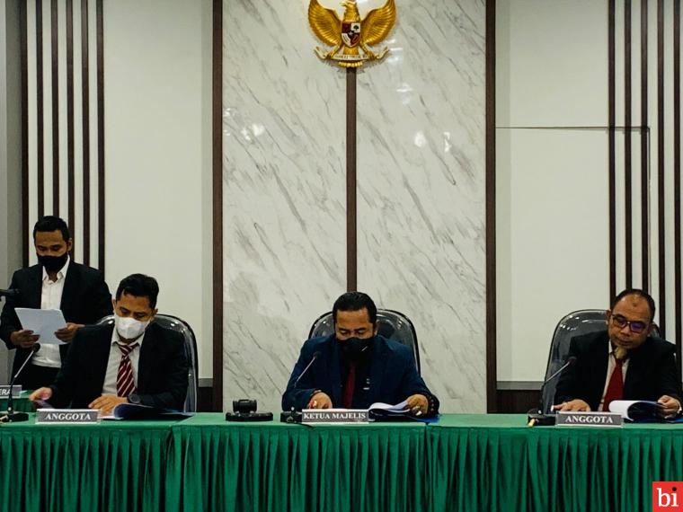 Sidang KI Sumbar, Abar dan Oyong Liza Buktikan Taat Aturan