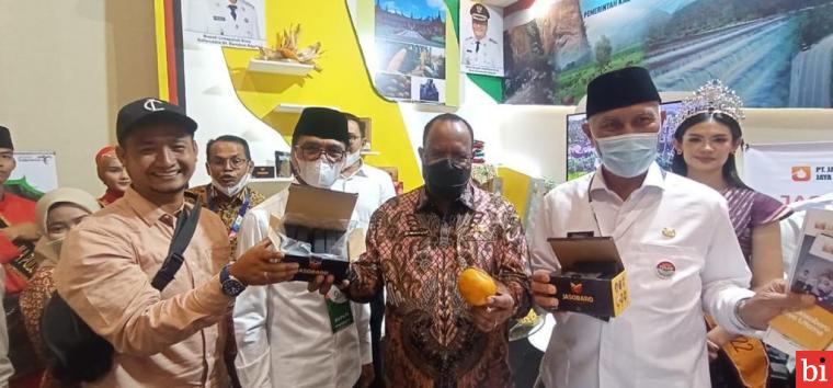 Stand Kabupaten Limapuluh Kota di Apkasi Expo Diapresiasi Wamendagri