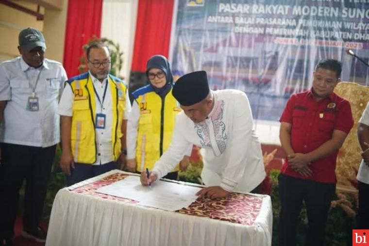 Sutan Riska Resmikan Pasar Rakyat Modern Dharmasraya di Sungai Rumbai