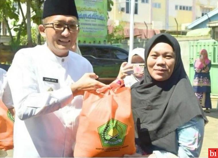 Syiar Ramadan Kemenag, Hendri Septa Apresiasi Program Bagi Sembako