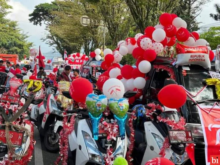 Tampil Nyentrik dan Unik, Parade Kendaraan Hias Ikut Ramaikan Pawai Alegoris