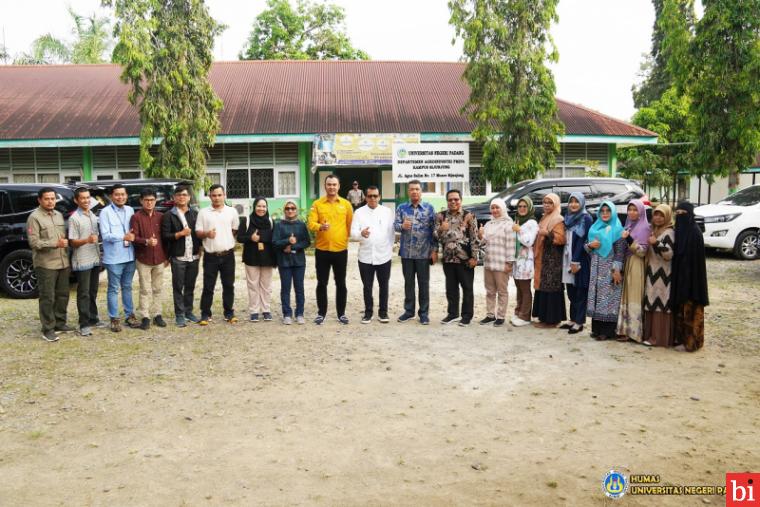 Temu Ramah dengan Bupati Sijunjung, Rektor UNP Kunjungi Kampus Sijunjung dan Kampus UNP...