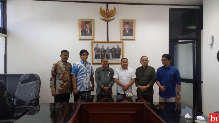 Terima Kunjungan BK DPRD Lima Puluh Kota, Muzli M.Nur: Kinerja BK DPRD Harus Ditunjang...