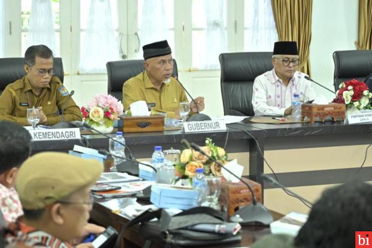 Terima Rombongan Komisi II DPR RI, Gubernur Mahyeldi Tegaskan Kesiapan Sumbar Menghelat...