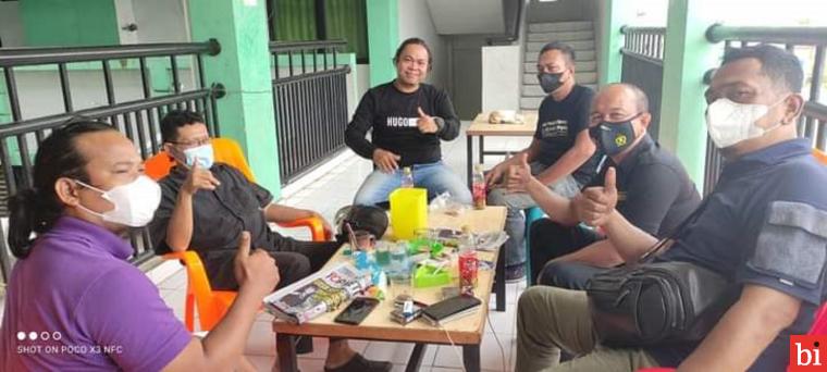 Tiba-tiba Muncul di Warkop 3G, Kasi Humas Polres Asahan Ngobrol dengan Jurnalis