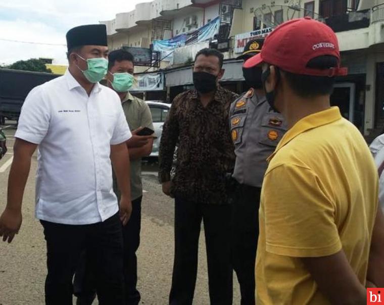 Tidak Patuhi Protokol Kesehatan, Sutan Riska Warning Pedagang Pasar Pulaupunjung